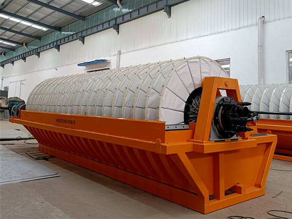 Folyamatos rotációs lemezszűrő